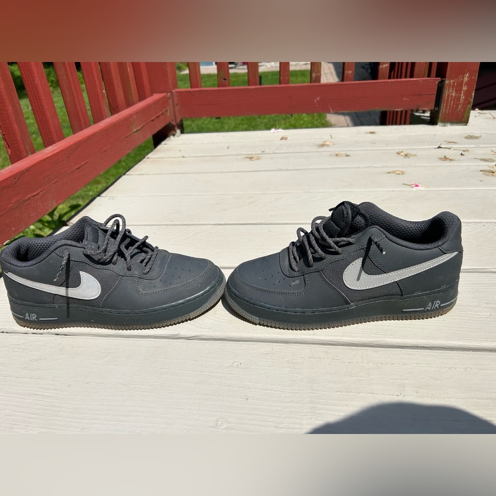 Nike Air Force One-Matte black, size 7y